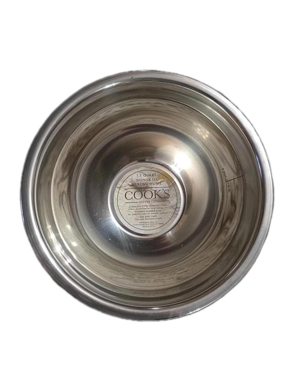 Cook's Supply Co Stainless Steel Mixing Bowl 1.5 Quart Non Skid Silver Black NEW